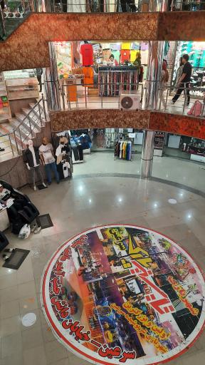 عکس مجتمع تجاری لاله