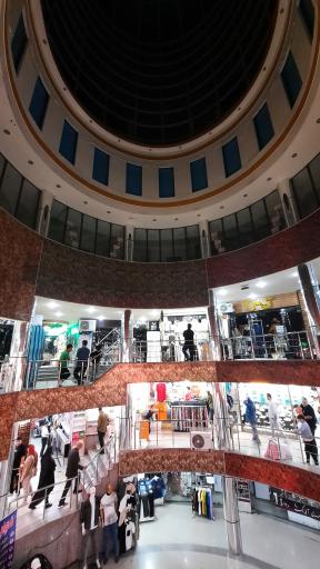 عکس مجتمع تجاری لاله