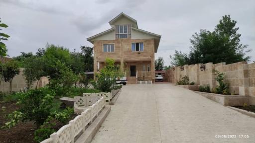 عکس ساختمان پدر