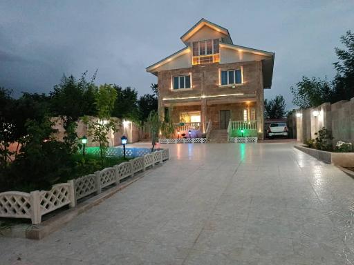 عکس ساختمان پدر