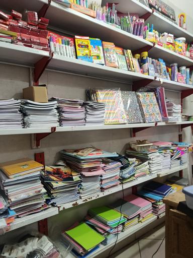 عکس پخش کتاب کمک درسی و تحریر موعود