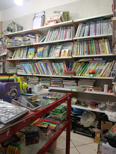 عکس پخش کتاب کمک درسی و تحریر موعود