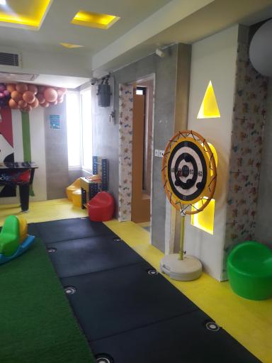 عکس خانه بازی کودک و سالن تولد مک کوئین 