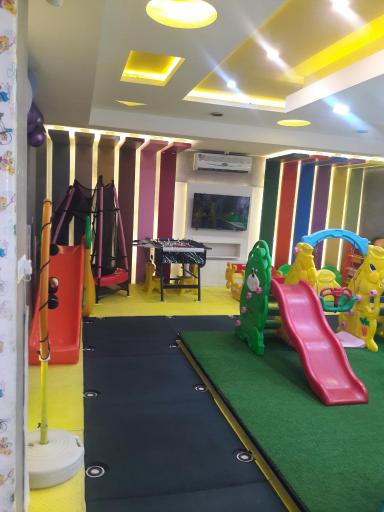 عکس خانه بازی کودک و سالن تولد مک کوئین 