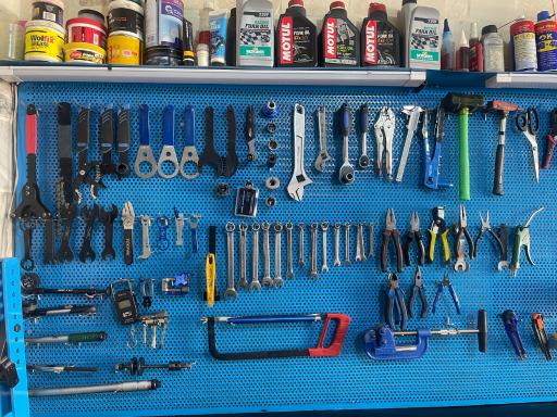 عکس تعمیرگاه تخصصی دوچرخه میرزایی