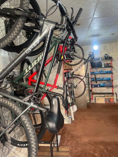 عکس تعمیرگاه تخصصی دوچرخه میرزایی