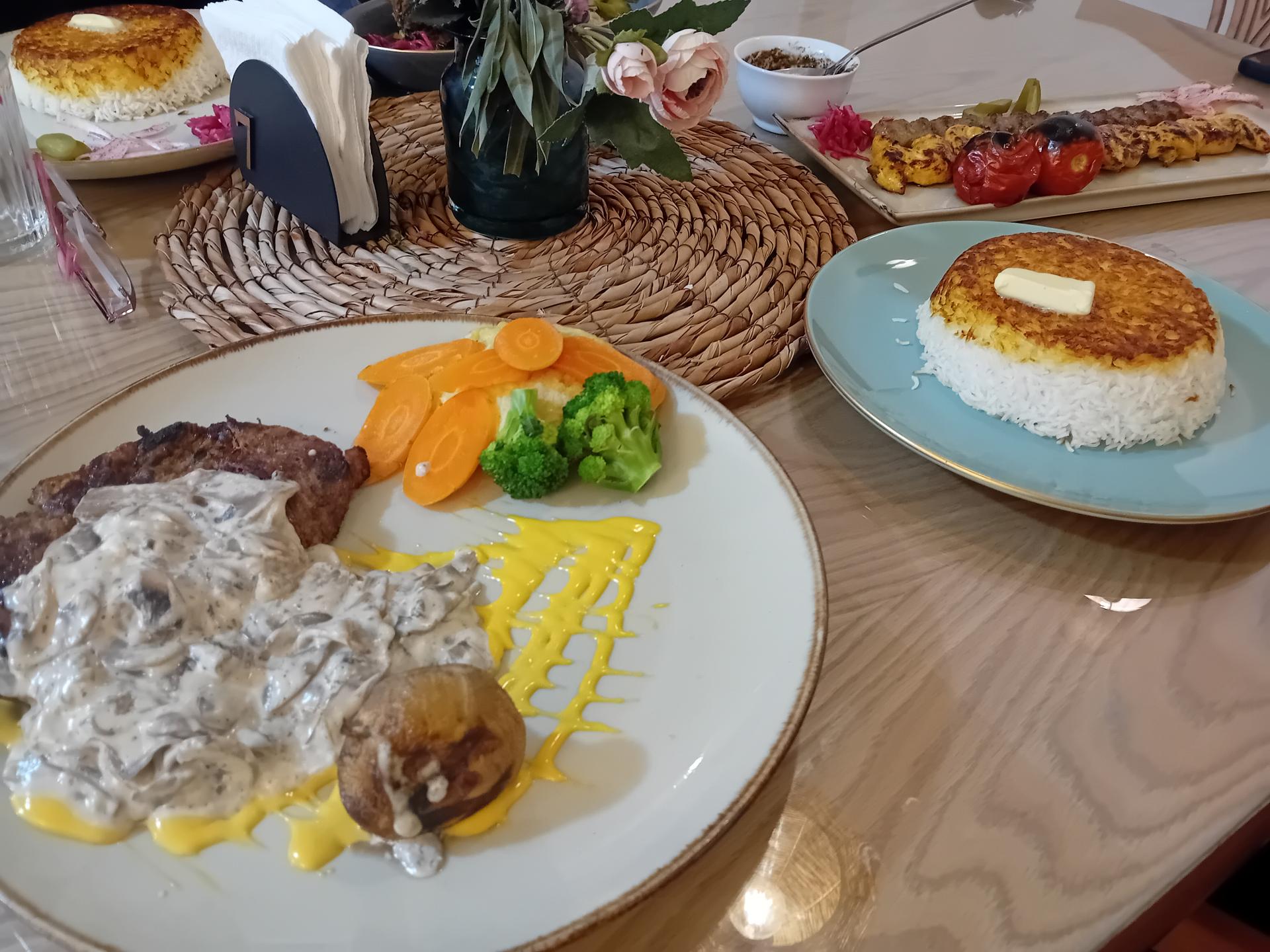 عکس کافه رستوران مامکو