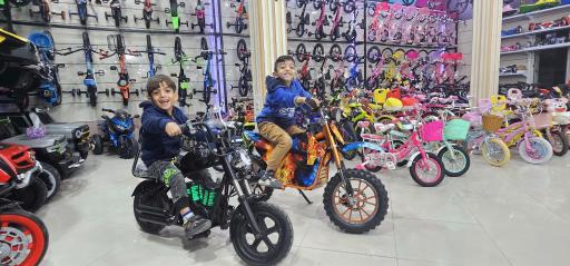 عکس فروشگاه دوچرخه رالی