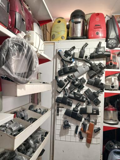 عکس تعمیرگاه جارو برقی آپادانا 