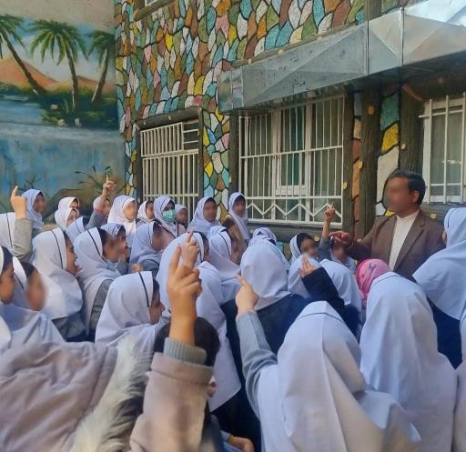 مدرسه غیر دولتی گل یاس