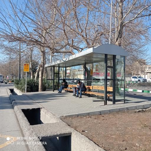 عکس ایستگاه اتوبوس سه راه عبدالمطلب