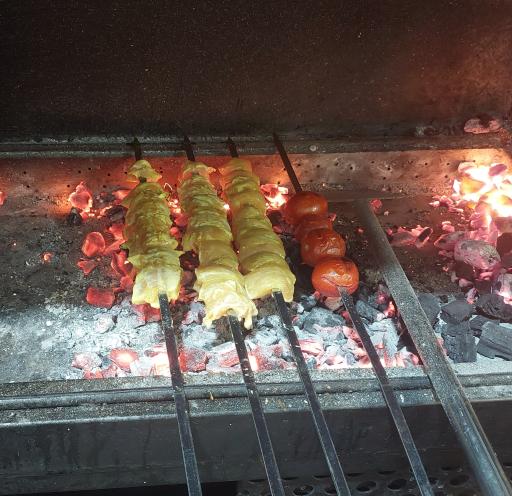 عکس کبابی گلپایگانی ولیعصر 