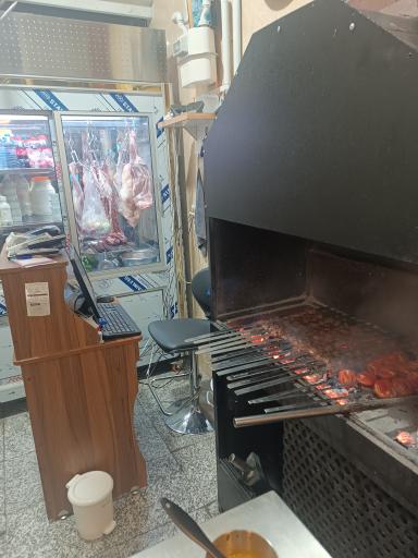 عکس کبابی گلپایگانی ولیعصر 