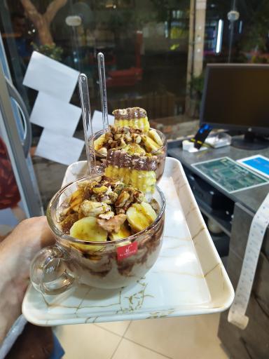 عکس آبمیوه و بستنی وانیل