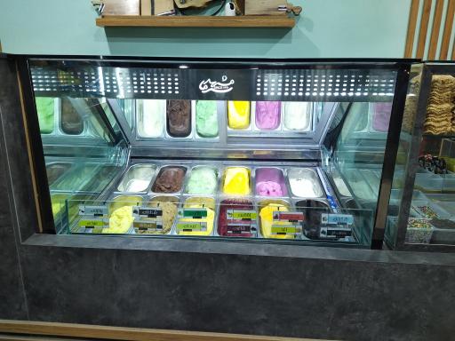 عکس آبمیوه و بستنی وانیل