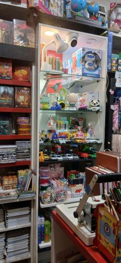 عکس فروشگاه نوشت افزار و بازی فکری باربد