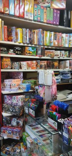 عکس فروشگاه نوشت افزار و بازی فکری باربد