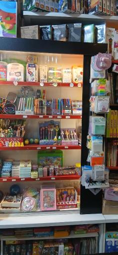 عکس فروشگاه نوشت افزار و بازی فکری باربد