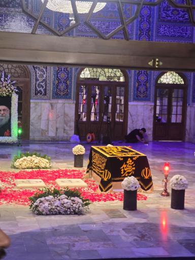 عکس آرامگاه رهبر شهید آیت الله العظمی سید علی حسینی خامنه‌ای 