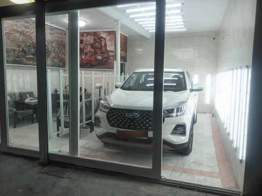 عکس کارشناسی بدنه و فنی خودرو گستر