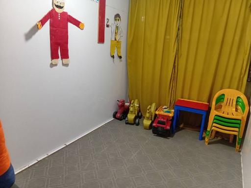 عکس کودکستان شکوفه های دانش