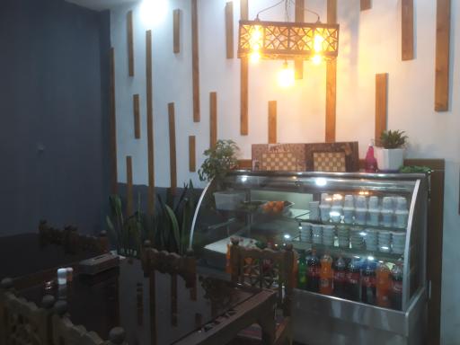 عکس سفره خانه سنتی هزار دستان