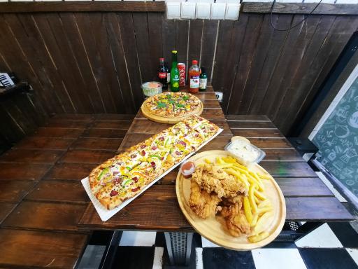 عکس پیتزا تراس