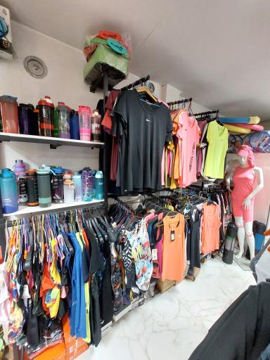 عکس فروشگاه لوازم ورزشی کاپیتان