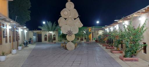 عکس کبابی شوم شو