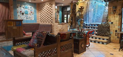 عکس سفره‌خانه سنتی خاتون