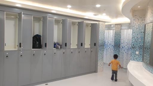 عکس مجموعه آبی و ورزشی هتل میثاق