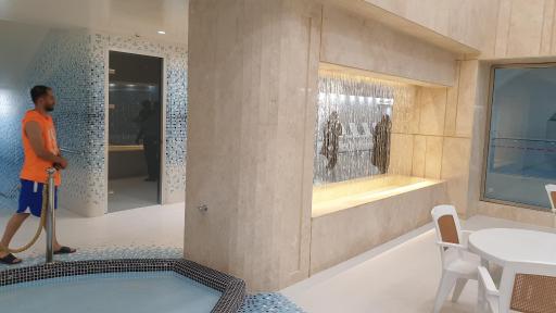 عکس مجموعه آبی و ورزشی هتل میثاق