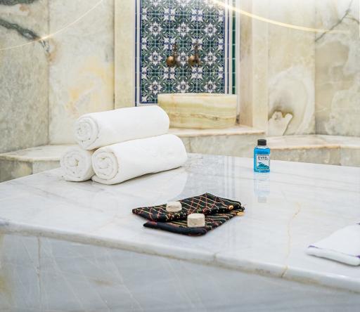 عکس مجموعه آبی و ورزشی هتل میثاق