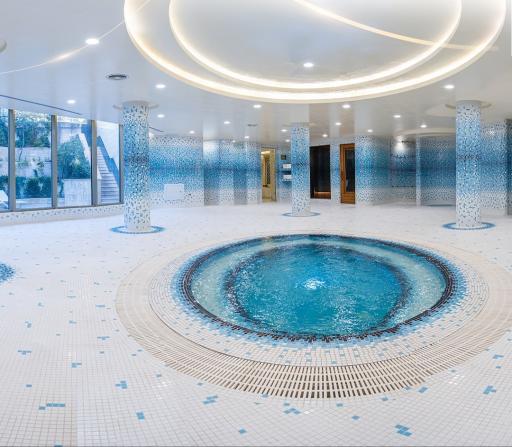 عکس مجموعه آبی و ورزشی هتل میثاق