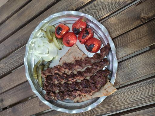 عکس کباب و حلیم آدرینا