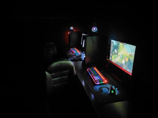 عکس کافه گیم سیتیزن