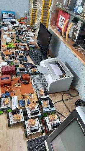 عکس موسسه رباتیک، ریاضی و زبان (گروه آموزشی و پژوهشی مهندس حسینی)