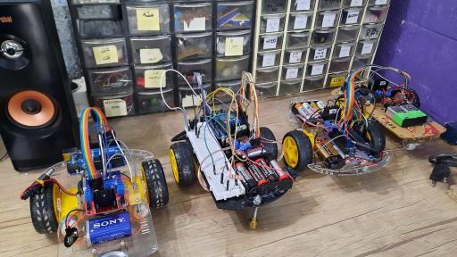 عکس موسسه رباتیک، ریاضی و زبان (گروه آموزشی و پژوهشی مهندس حسینی)