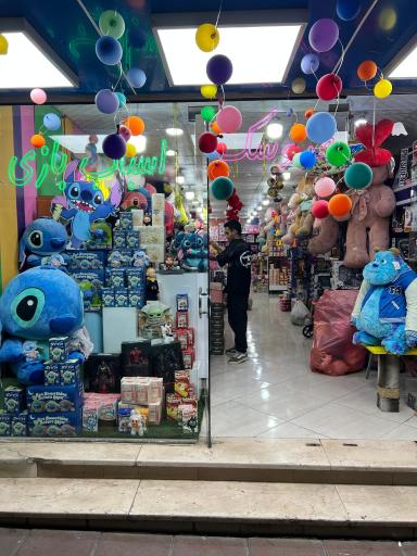 عکس فروشگاه اسباب بازی باران