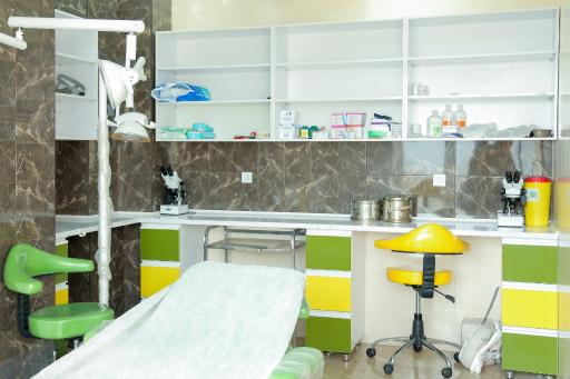 درمانگاه پوست و مو امین