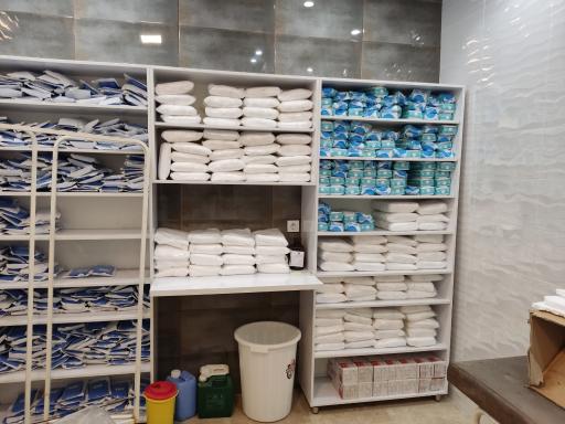 عکس درمانگاه پوست و مو امین