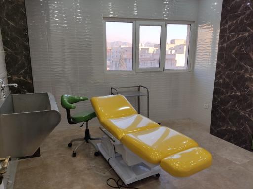 عکس درمانگاه پوست و مو امین