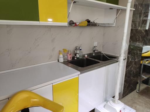 عکس درمانگاه پوست و مو امین