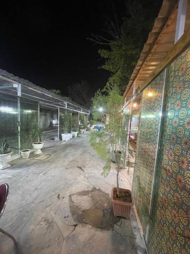 عکس سرای سنتی باغ افشار