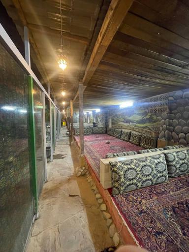 عکس سرای سنتی باغ افشار