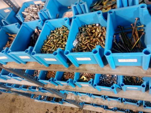 عکس فروشگاه پیچ و مهره زمانی