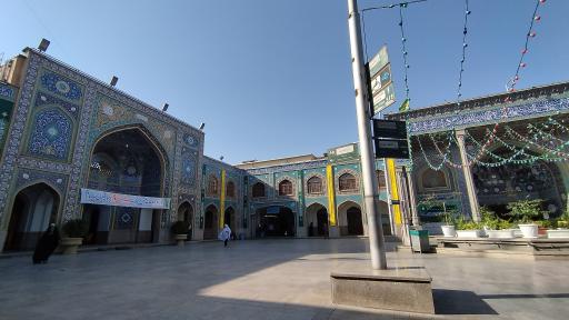 عکس صحن مطهر امامزاده حمزه