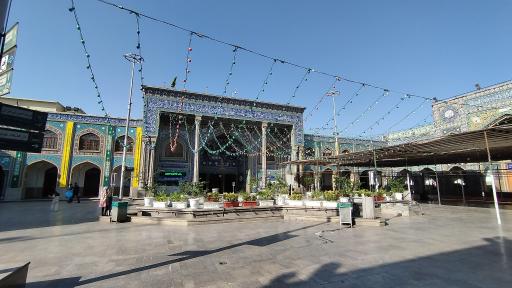 عکس صحن مطهر امامزاده حمزه