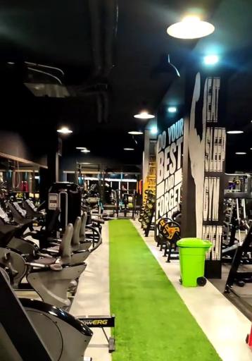 عکس باشگاه بدنسازی اسپیناس