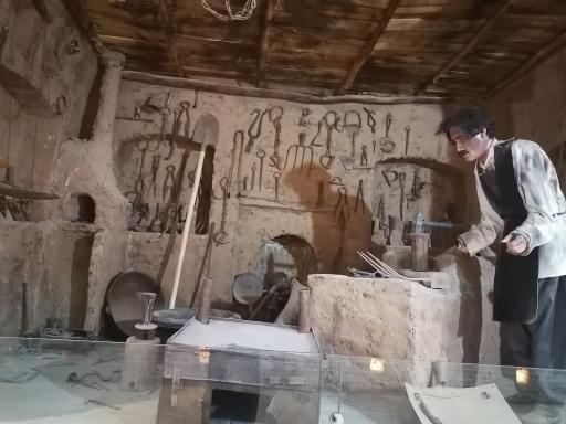 عکس موزه مردم شناسی